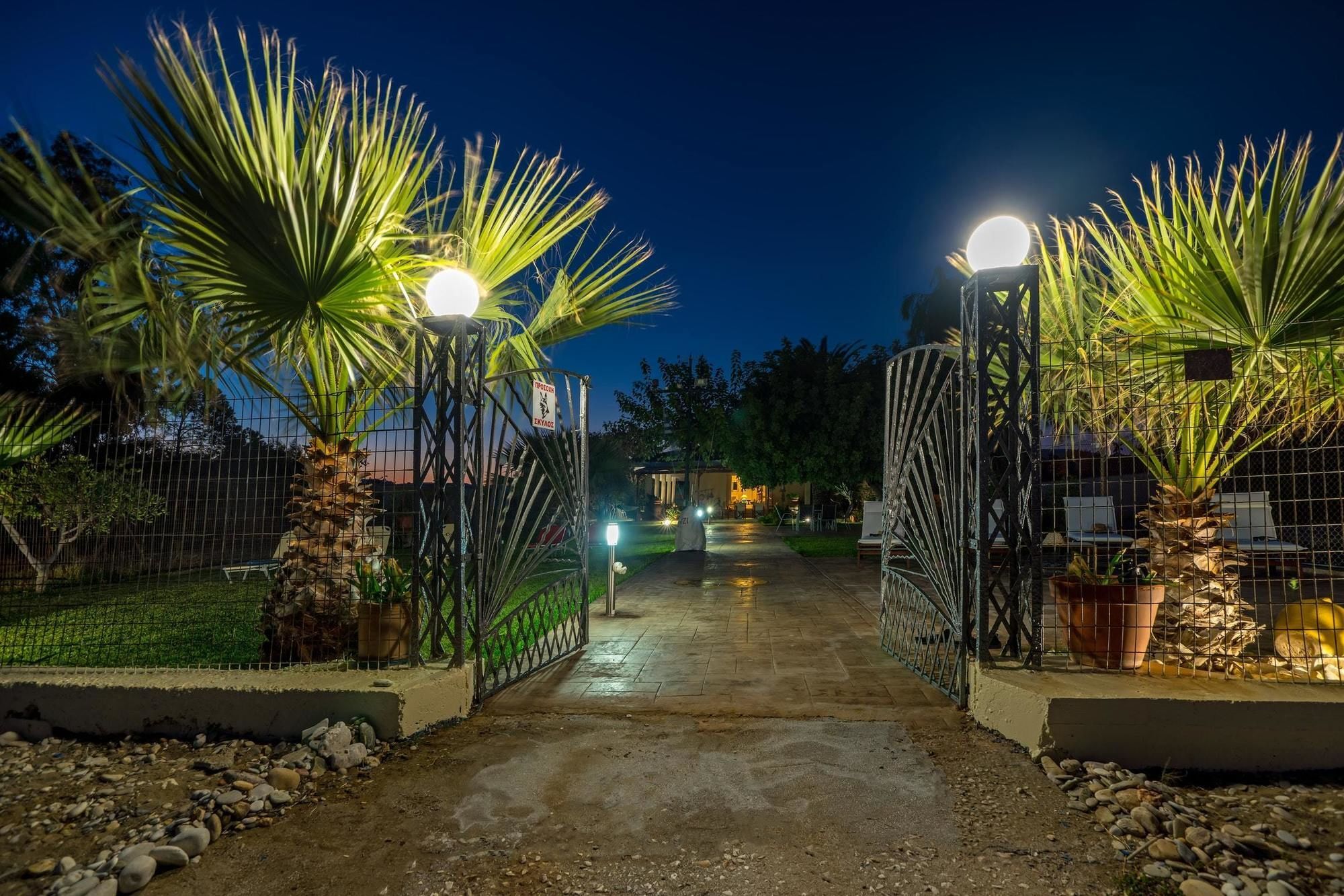 Maria'S Seaside Villa - House With 3 Rooms In Marathon, With Wonderful Esterno foto